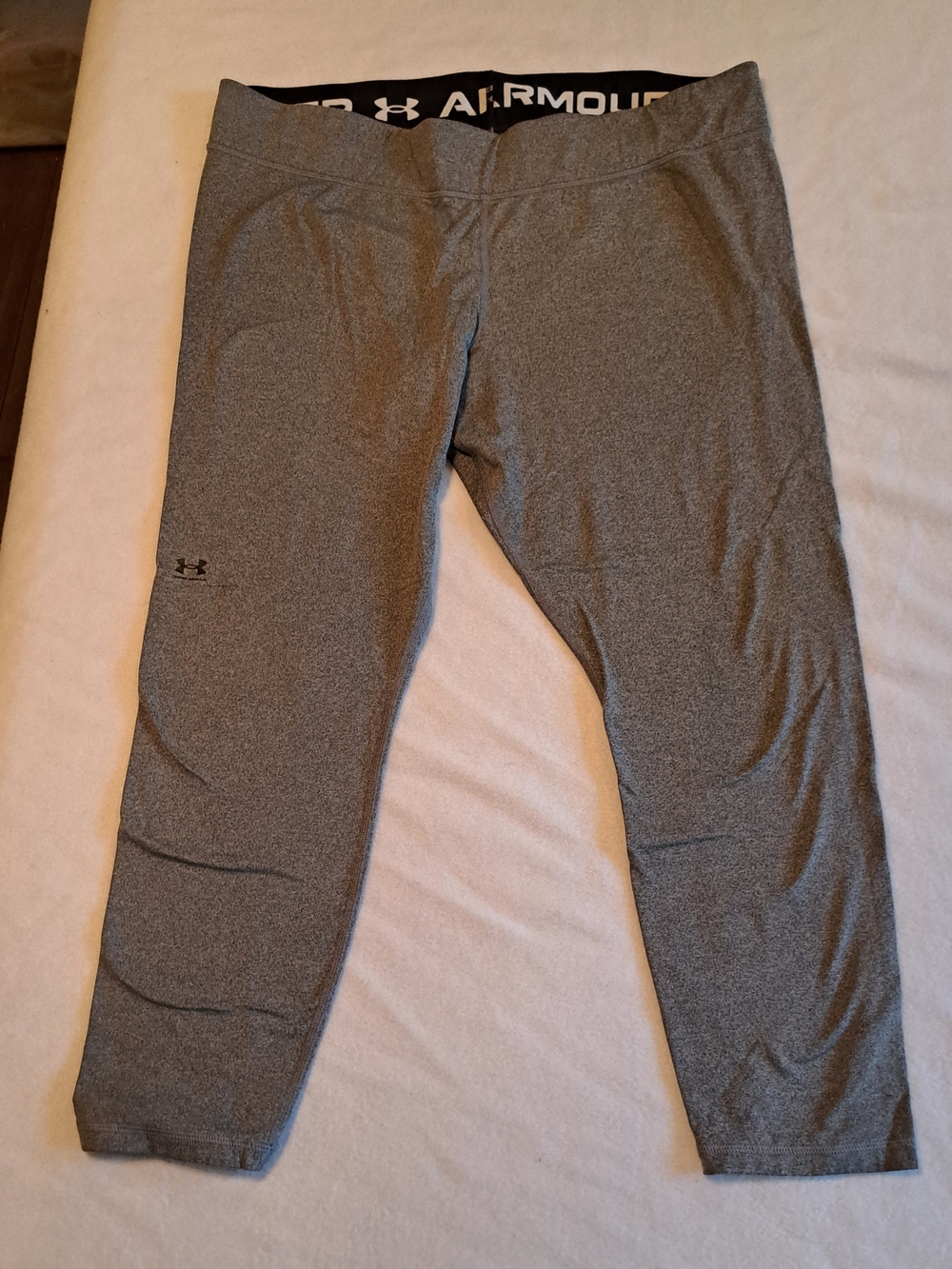 Under Armour Grey Women's Compression Leggings. Size XXL Tall.